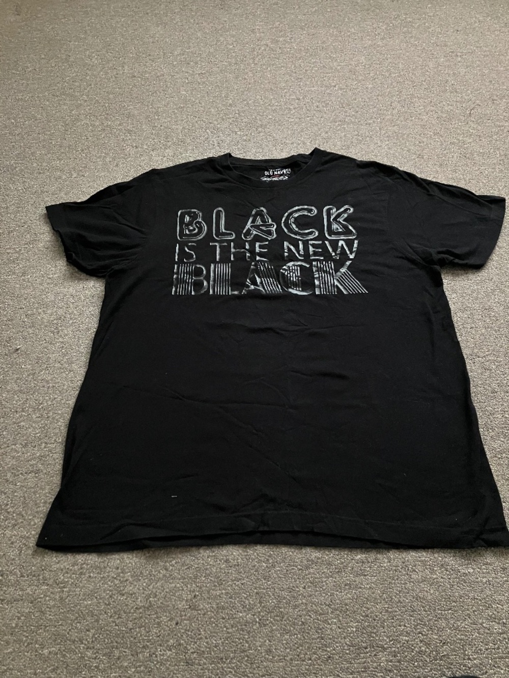 Women’s Old Navy “Black is the New Black” T-Shirt Size Large